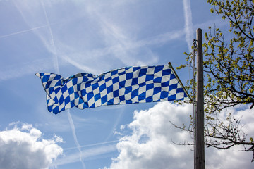 Bayerische Fahne im Wind