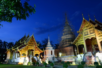 Naklejka premium Wat Phra Singh Woramahaviharn, The famous Buddhist temple in the old city centre of Chiang Mai, Thailand