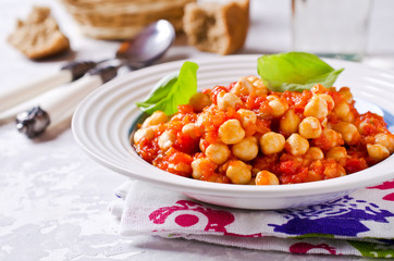 Chickpeas cooked with  sauce