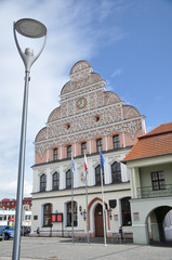 Odrestaurowana kamienica w Stargardzie - Ratusz © konik60