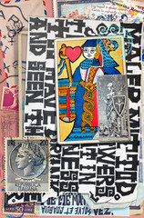 Collage con francobolli antichi,carte da gioco e tarocchi