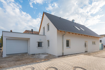 Einfamilienhaus mit Garage im Bau