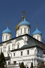 Fototapeta na wymiar Novospassky Monastery. Cathedral of Transfiguration (1645-49), large five-domed katholikon with frescoes by finest Muscovite painters of 17th century