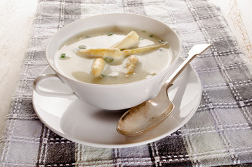 white asparagus cream soup in a bowl