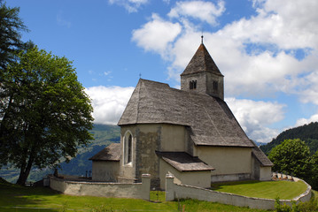 Fototapeta na wymiar Eglise à Falera, Suisse, Grisons