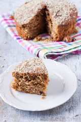 carrot and walnut cake