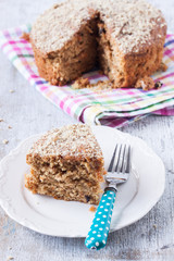 carrot and walnut cake