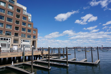 Naklejka premium apartment building near sea harbor in Boston
