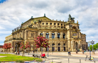 Obraz premium Semperoper, an opera house in Dresden, Saxony