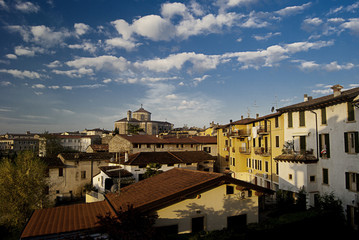 Fototapeta na wymiar Panoramica di Pozzolengo, cittadina vicino al lago di Garda, provincia di Brescia.