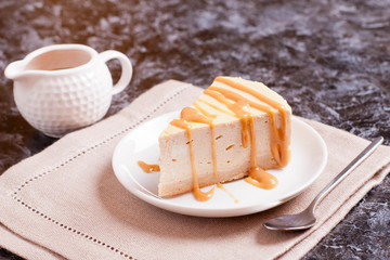 Cheesecake with caramel sauce.