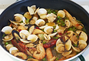 Seafood paella
