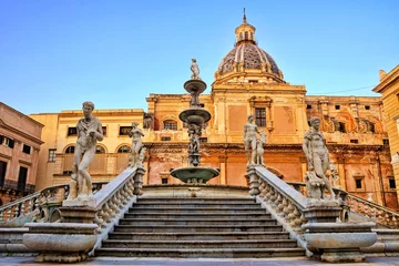 Foto op Canvas Mooie Fontana Pretoria van Palermo, Sicilië in de schemering © Jenifoto