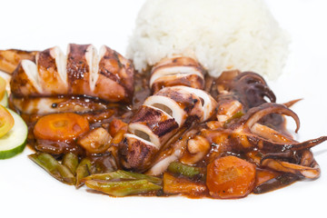 squid grilled with vegetables in tomato sauce