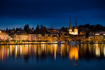 Fototapeta na wymiar Lucerne nighttime cityscape, St. Leodegar church