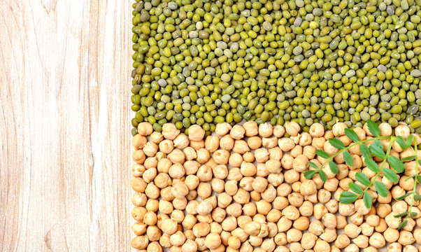 Chickpeas and mung beans.