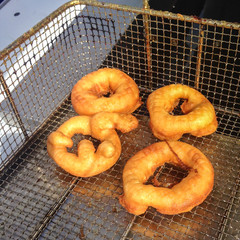 Freshly cooked ring doughnuts, donuts.