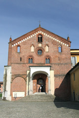Fototapeta premium chiesa dell'Abbazia di Morimondo: la facciata