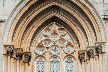 Obraz premium Window decoration of Batalha monastery, Portugal