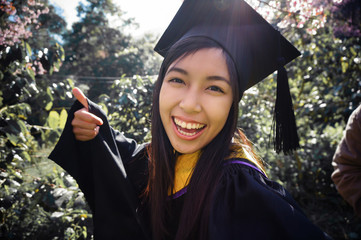 graduated girl selfie
