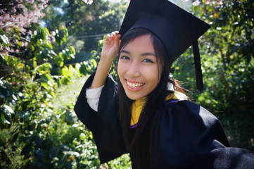 graduated girl selfie