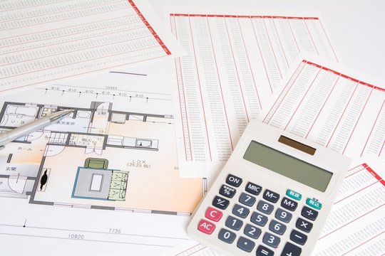 住宅間取り図と電卓