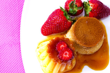 flan with strawberries