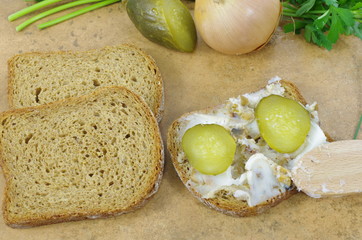 slice of bread with lard