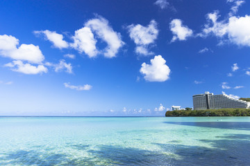 グアム・タモン湾の海と空