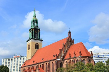 Fototapeta na wymiar Berlin landmark - St Mary's Church