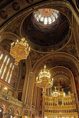 Fototapeta na wymiar Inside in the Timisoara Orthodox Cathedral