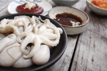 Sannakji octopus korean food