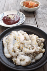 Sannakji octopus korean food