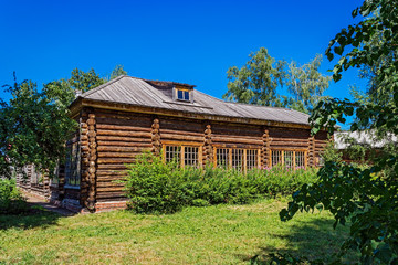 Fototapeta na wymiar russian log house