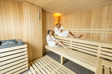Fototapeta na wymiar Women in the sauna