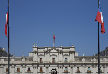 Obraz premium La Moneda Palace in Santiago, Capital of Chile. La Moneda hosts official offices of the President of Chile.