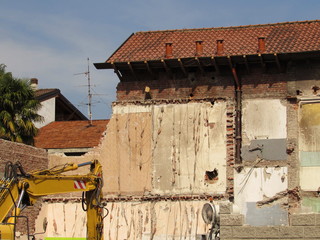 demolizione brutale