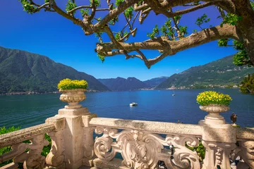Foto auf Leinwand Schöne Aussicht auf den Comer See von der Villa Balbianello, Italien © Eva Bocek