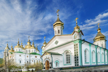 Fototapeta na wymiar Церковь, собор. Полтавский Крестовоздвиженский женский монастырь