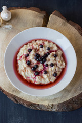 Oatmeal with blueberries