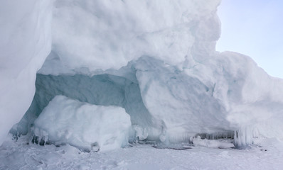 Fototapeta na wymiar Snow caves of ice.