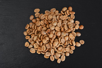 Saturated real taste: Coffee beans.