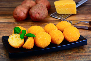 Food without meat: potato donuts.