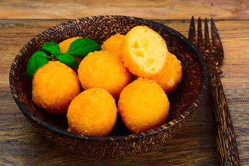 Food without meat: potato donuts.