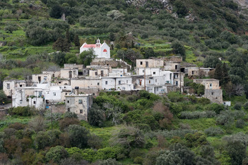 Fototapeta na wymiar Das Dorf Lapithos in Ostkreta