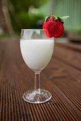 Yoghurt with strawberry