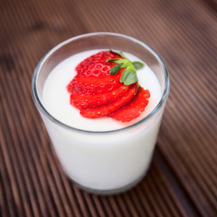 Yoghurt with strawberry