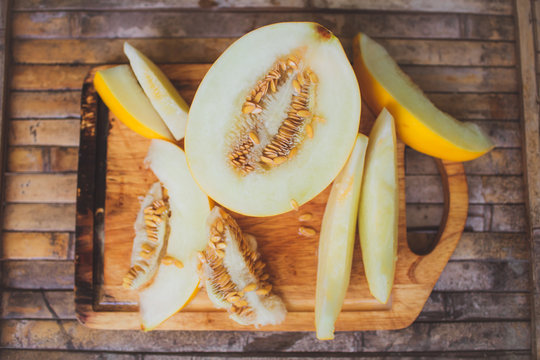yellow melon Cantaloupe  slices