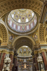 Fototapeta na wymiar Interior of Saint Stephen Basilica in Budapest, Hungary.