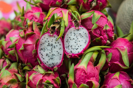 Vietnamese food for export, Dragon fruit, agricultural product f